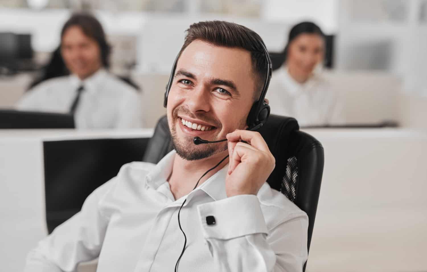What to consider when outsourcing call centre services in the UK